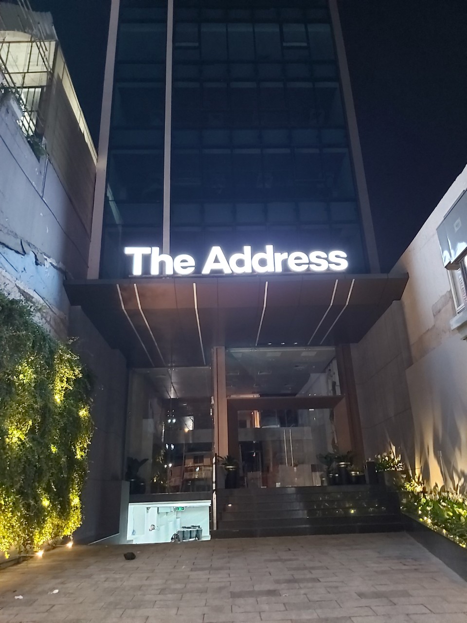 TÒA NHÀ THE ADDRESS